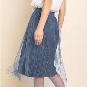 Velvet and tulle layered skirt